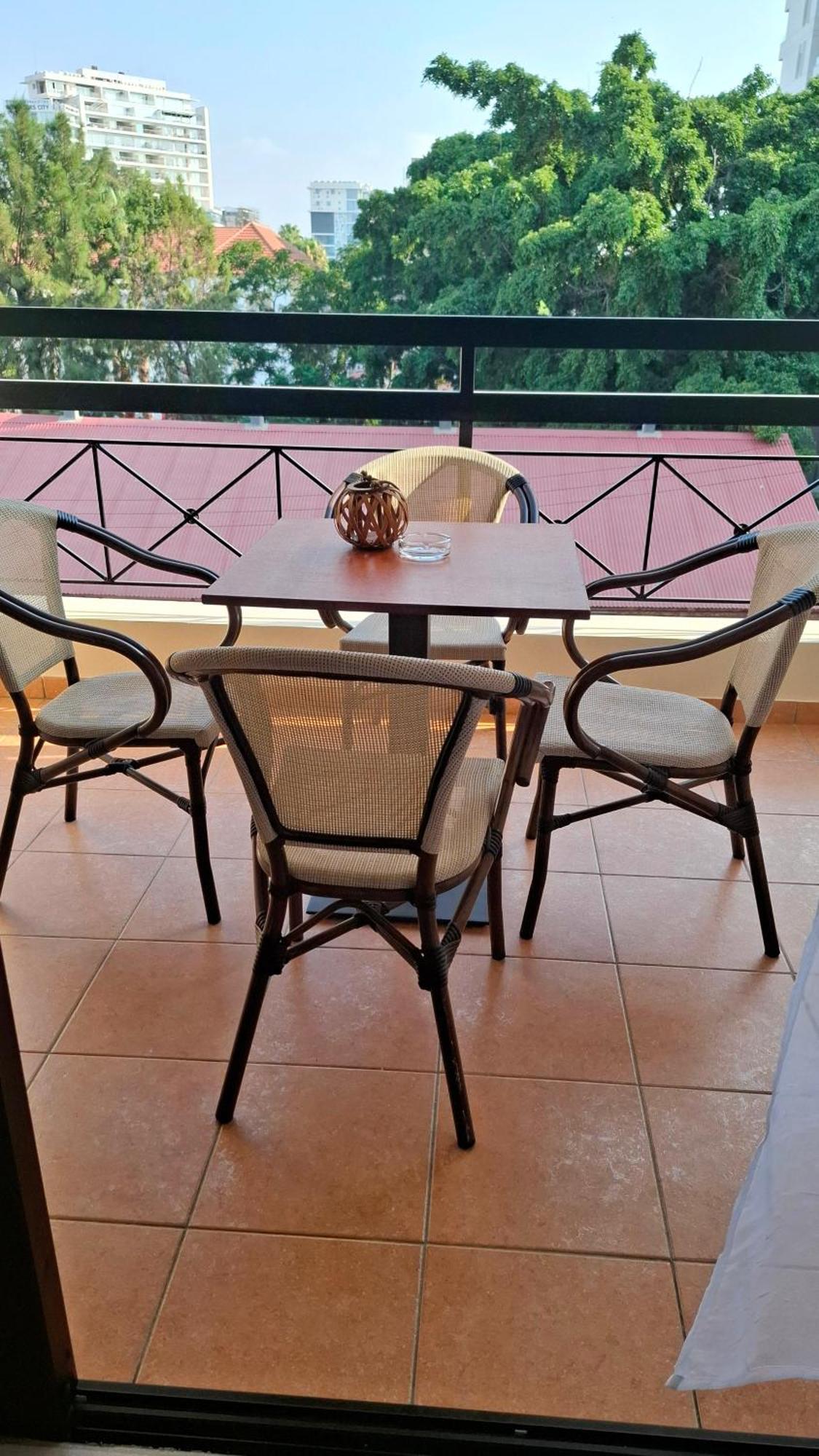 By The Way Apartment 1 Λάρνακα Εξωτερικό φωτογραφία