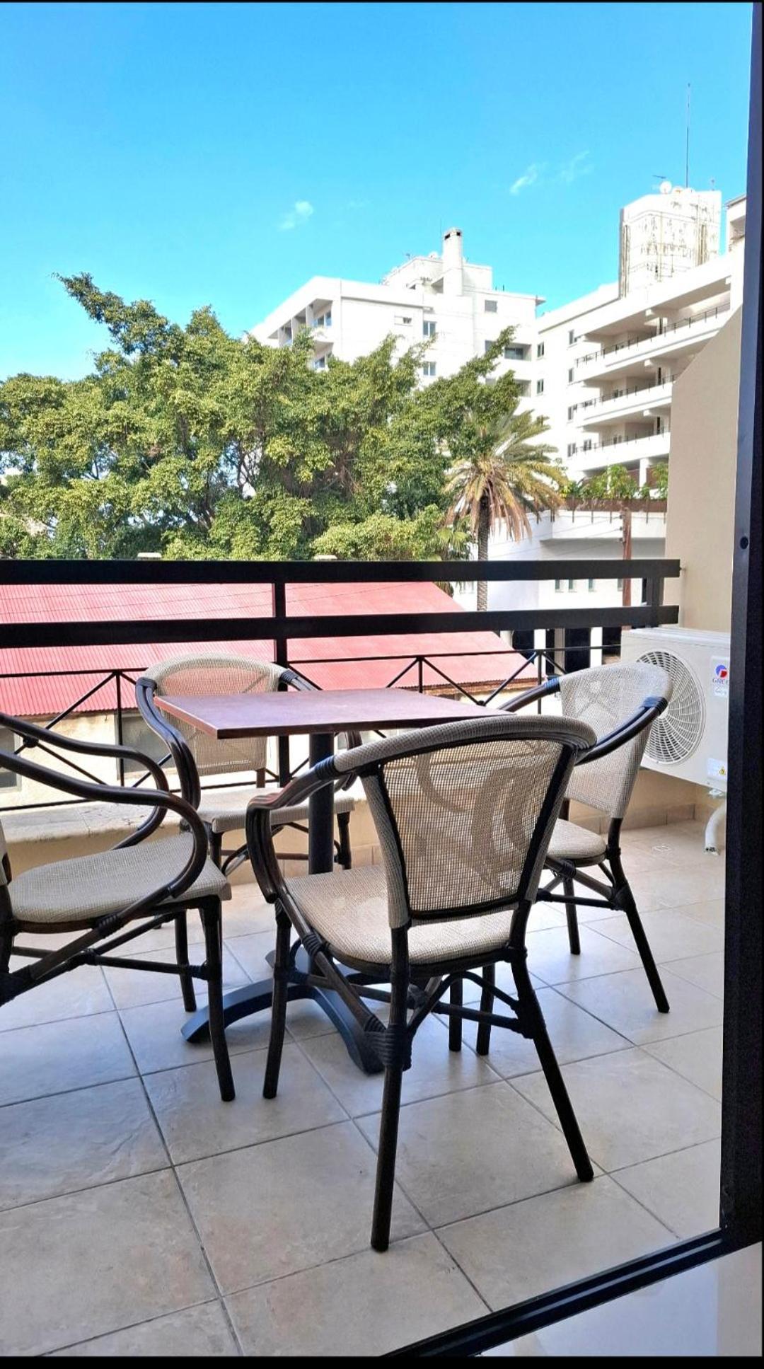 By The Way Apartment 1 Λάρνακα Εξωτερικό φωτογραφία
